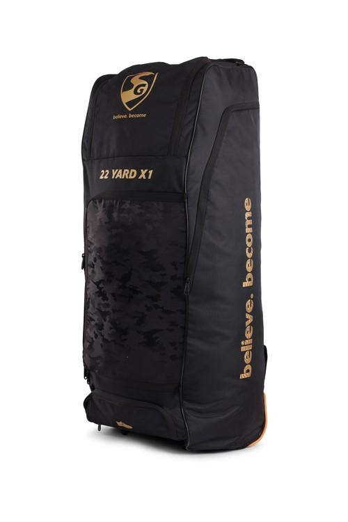 SG Kit Bag  22 YARD X1 DUFFLE WHEELIE